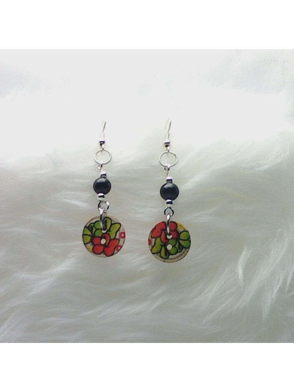 No. 1261 Pretty handmade earrings with half-inch diameter buttons